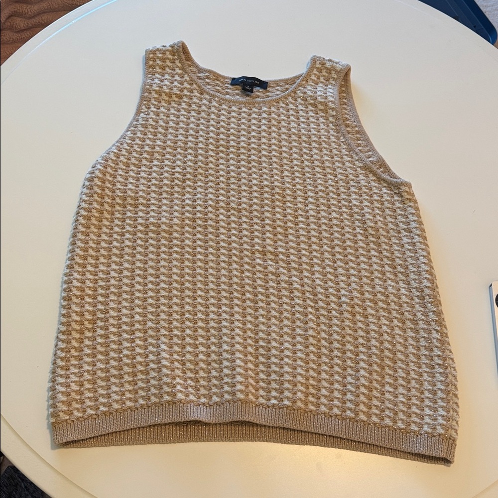 Ann Taylor sleeveless sweater